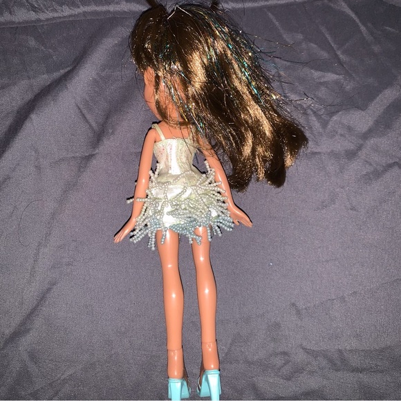 Bratz MGA Yasmin New Years Celebratztion 2004 doll - Picture 3 of 3